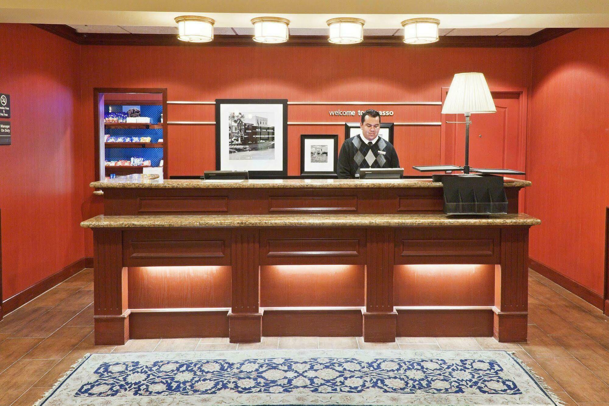 Hampton Inn & Suites Owasso Interior photo